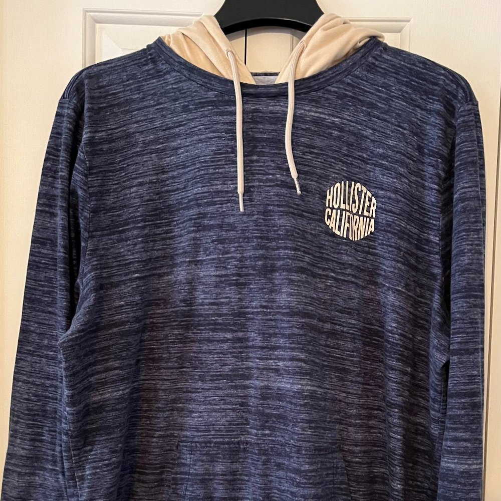 Hollister hooded T-shirt